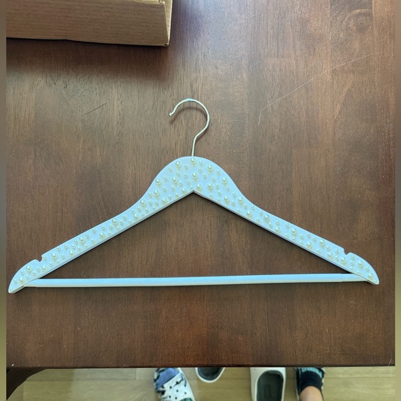 Pearl wedding hanger - Picture 1 of 4